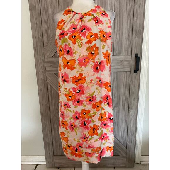 Ann Taylor LOFT Dresses & Skirts - Ann Taylor loft size 6P floral shift dress